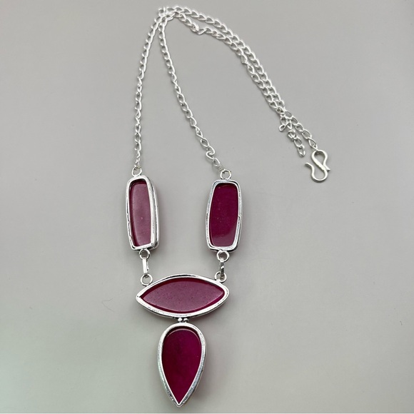 New Enhanced Red Ruby Faceted Multi Cluster Stone Silver Overlay Necklace 21” - Picture 9 of 12